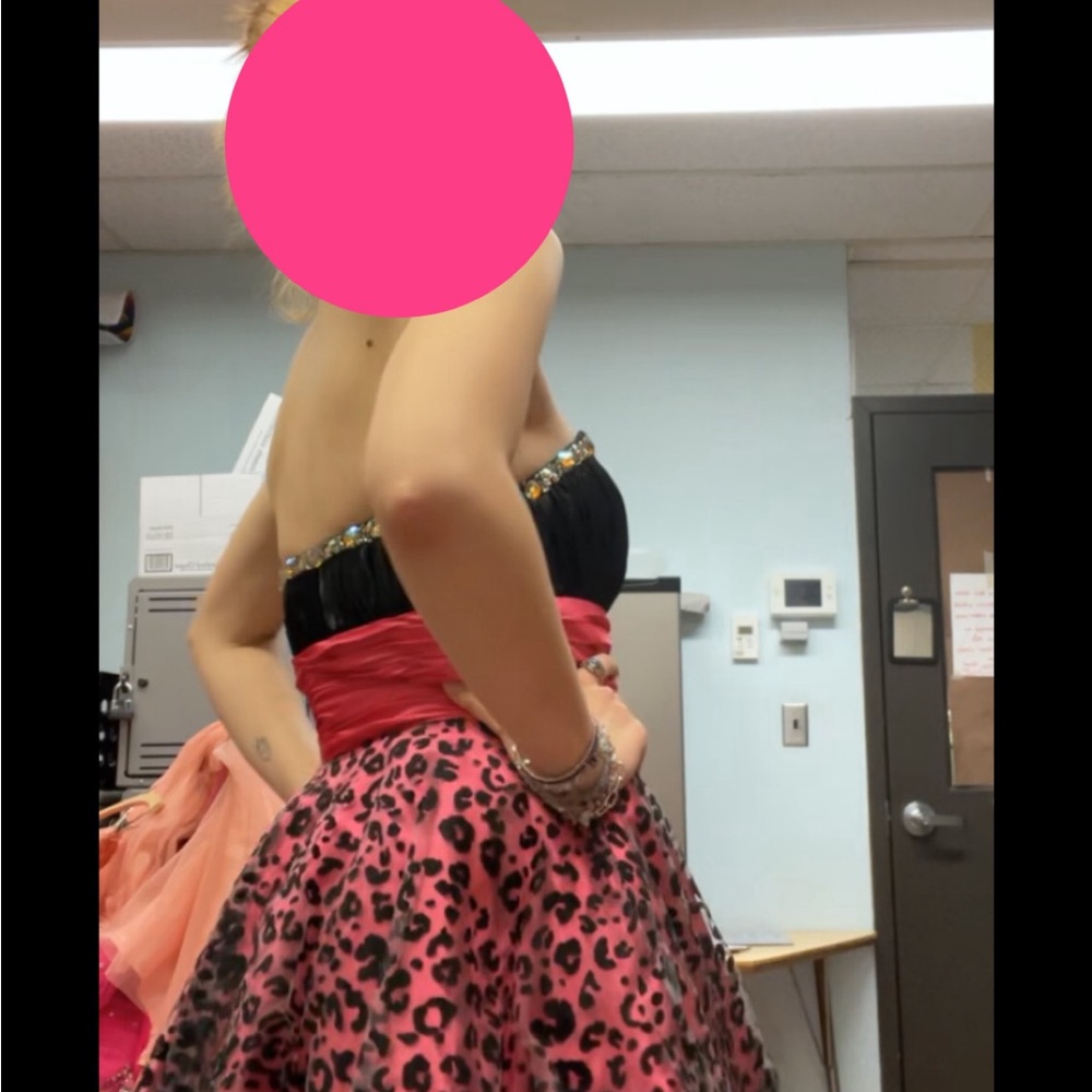 Elegant Black and Pink Leopard Print Dress